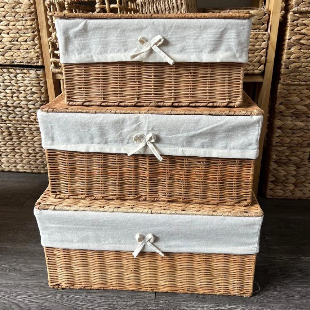 102007 Rattan Basket With Lid And White Liner For Easy Use