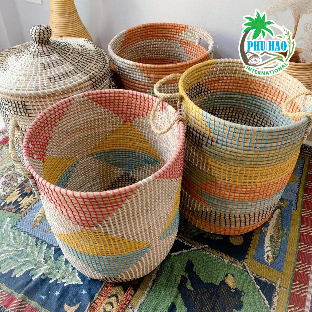 103003 Seagrass Basket With Lid Designed To Save Clothes And Space