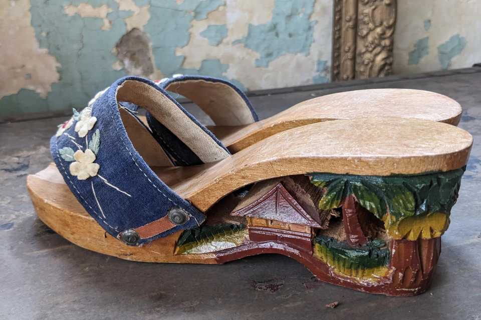 souvenirs in vietnam