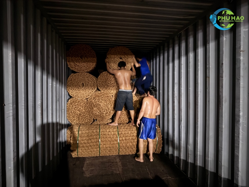 safe reinforcement coir mat container loading process