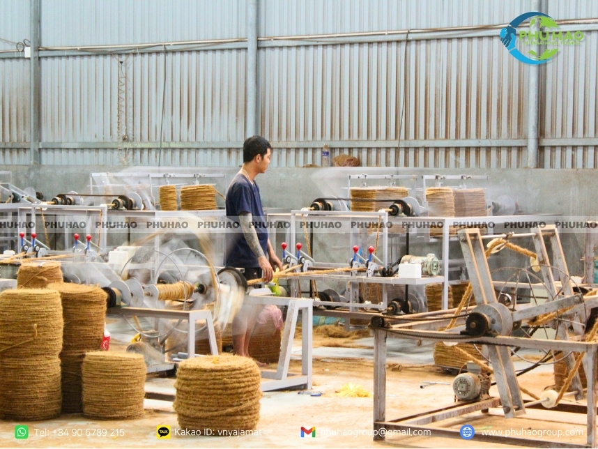 comparing coir rope and jute rope for rug weaving export standard