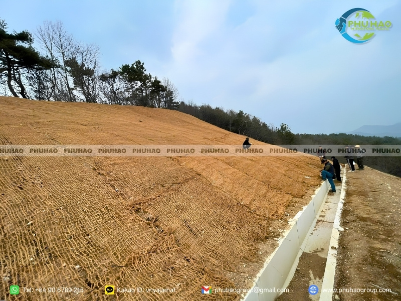 coir net fastening peg rate staggered layout