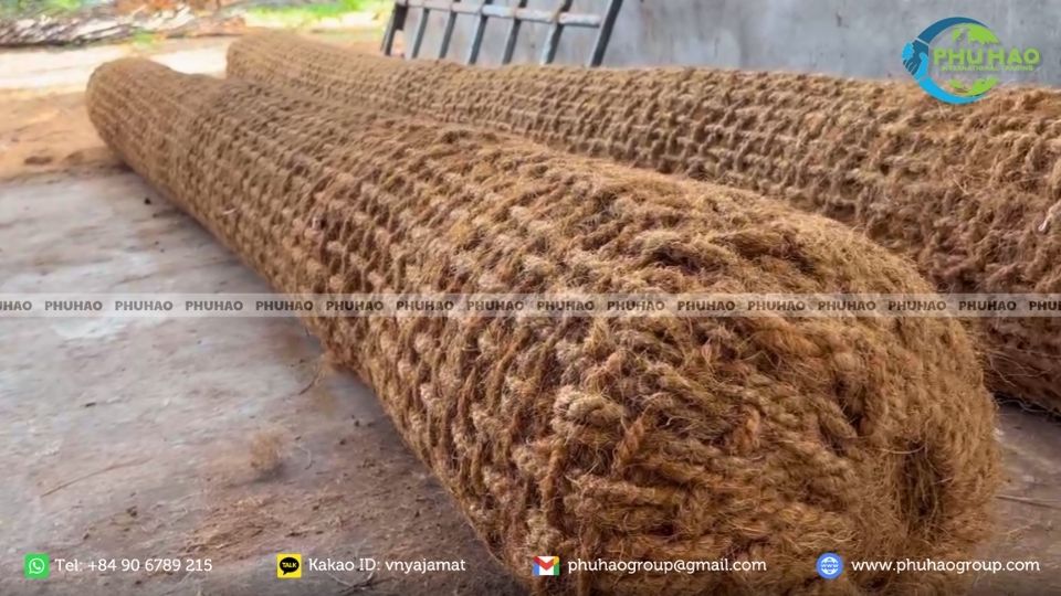 Coir log installation procedure for canal bank protection
